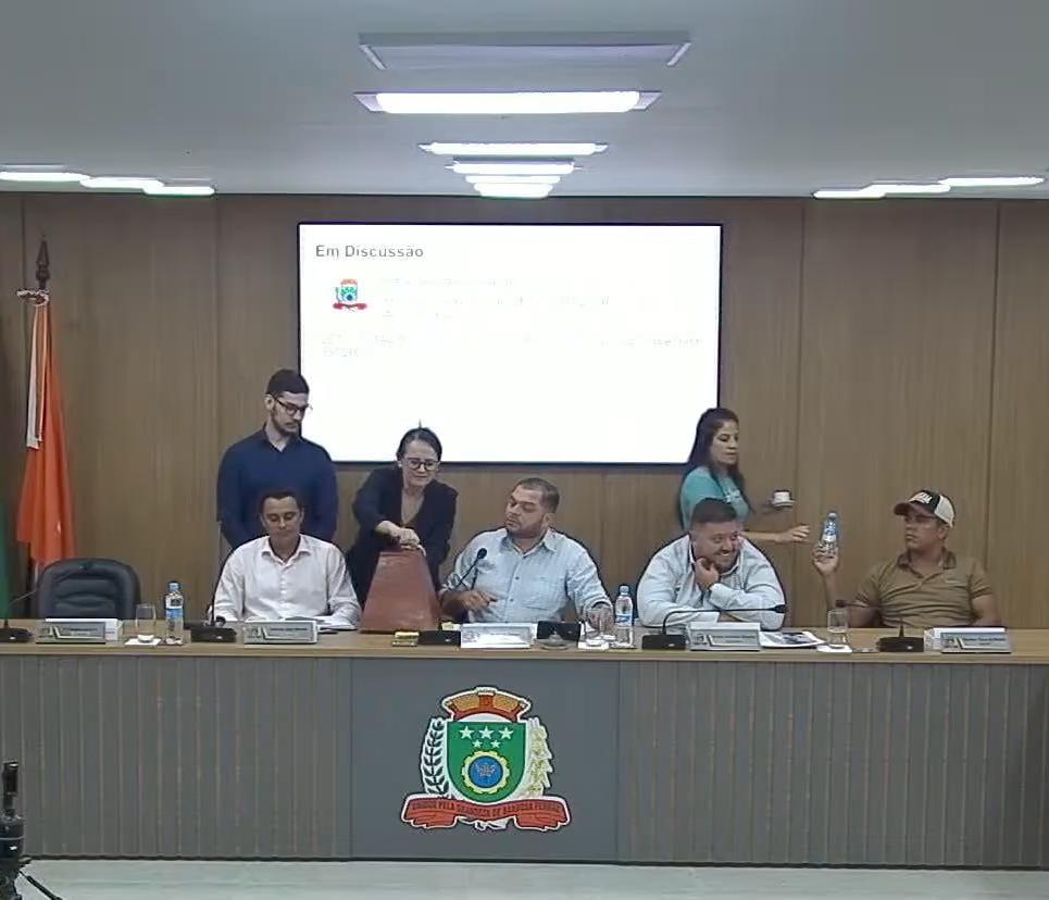 Câmara de Barbosa Ferraz vota hoje em definitivo projeto que amplia carga horária de dentistas para 40 horas