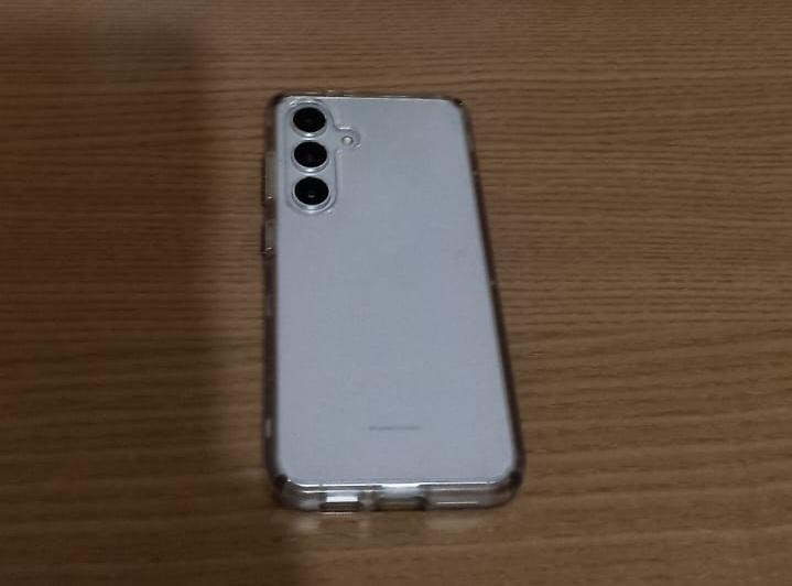 CAMPO MOURÃO: Homem é preso após roubar celular de pedestre no centro