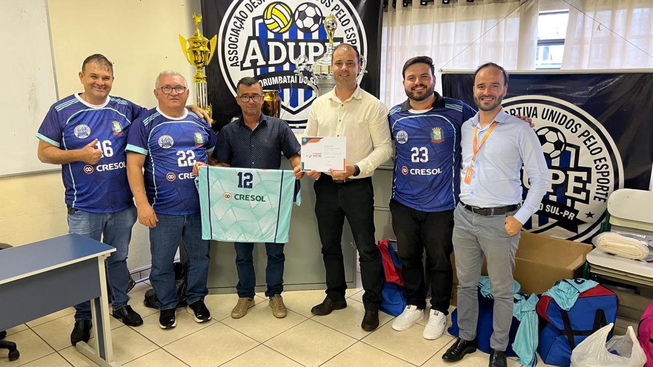 CORUMBATAÍ DO SUL: Cresol entrega recursos de R$ 20 mil para investimentos no esporte