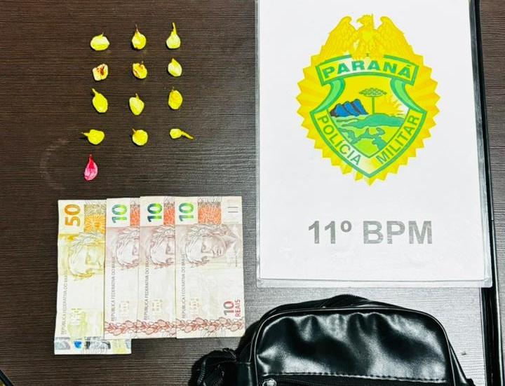 FÊNIX: Polícia Militar prende homem por tráfico de drogas e apreende cocaína durante abordagem