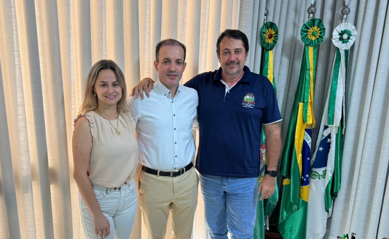 FÊNIX: Prefeito Júnior Molina recebe médico Wanderlister Duque Tavares, da Santa Casa de Campo Mourão 