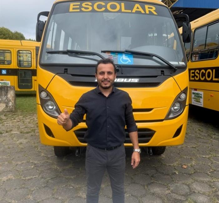 Quinta do Sol recebe mais um ônibus 0 km para reforçar o transporte escolar