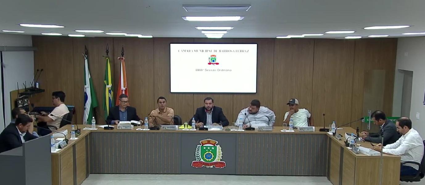 BARBOSA FERRAZ: Câmara aprova alteração no ISSQN, avança projeto de reciclagem e aprova requerimento de informações sobre reforma do hospital
