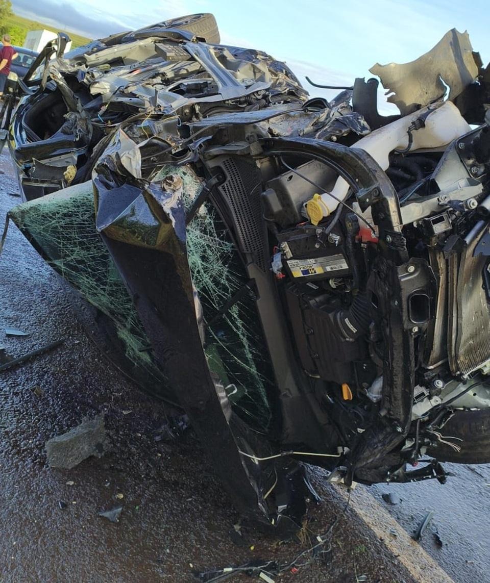 CAMPO MOURÃO: Acidente grave com carro carregado de drogas interdita a BR-369 perto de Piquirivaí