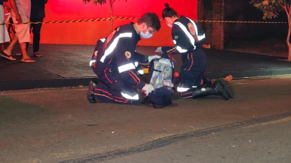CAMPO MOURÃO: Homem é espancado com chutes na cabeça e fica em estado gravíssimo