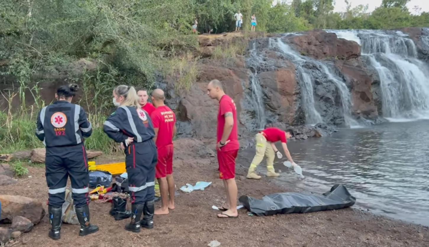 CAMPO MOURÃO: Jovem de 18 anos morre afogado em cachoeira na região do Barreiro das Frutas