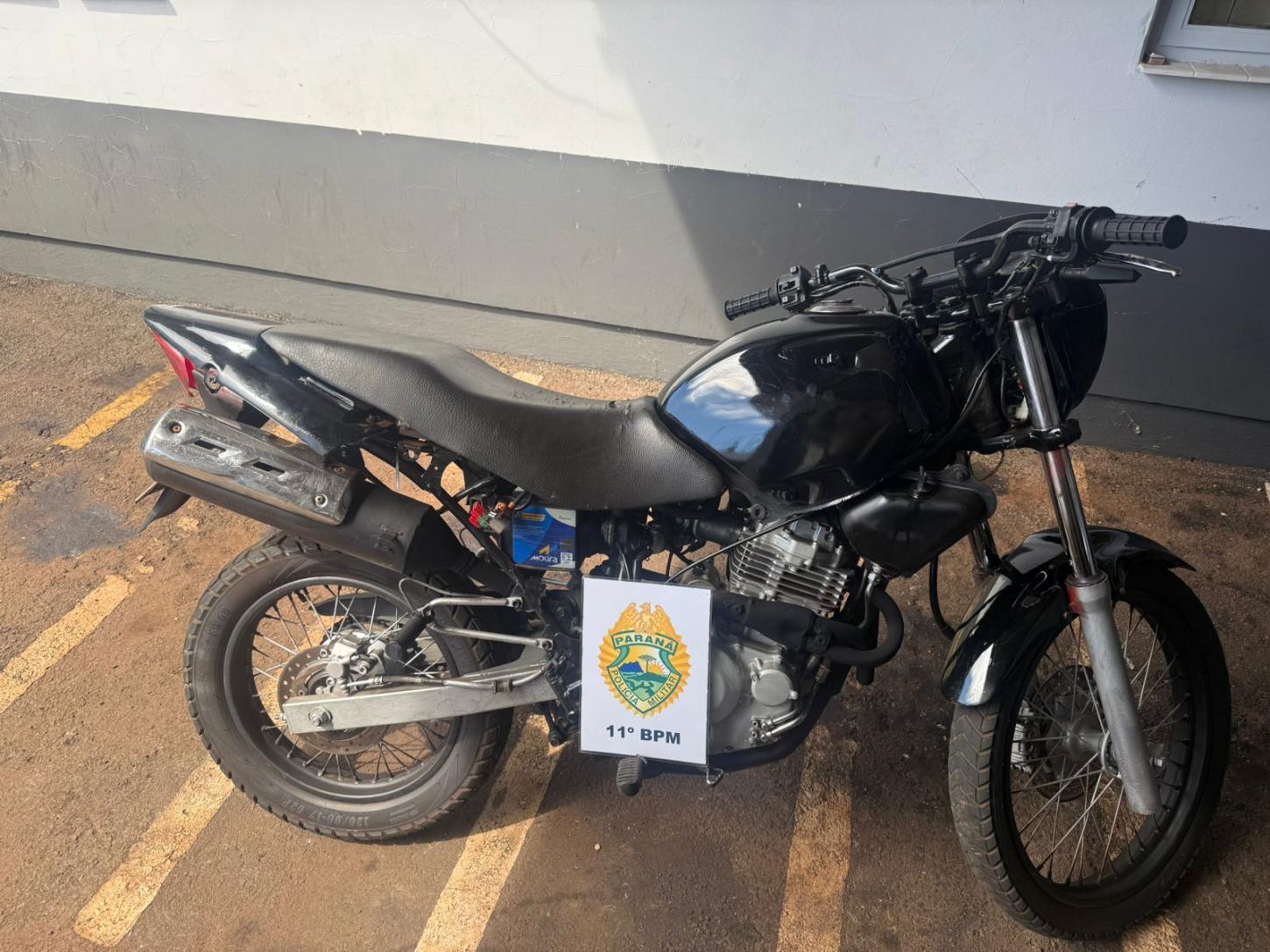 CAMPO MOURÃO: Jovem sem CNH é preso com moto adulterada durante abordagem no Jardim Tropical I