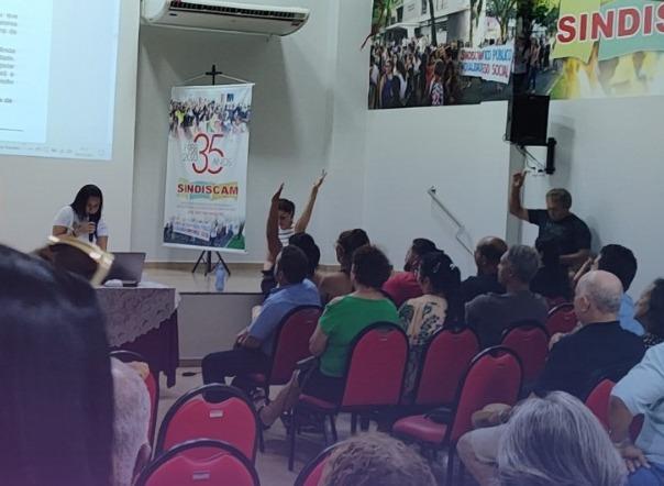 CAMPO MOURÃO: Manifestação de professores municipais cobra valorização e mudanças em projeto de lei