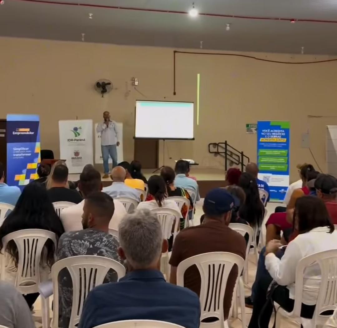 Prefeitura de Barbosa Ferraz realiza 1ª Noite de Crédito com empreendedores e produtores rurais