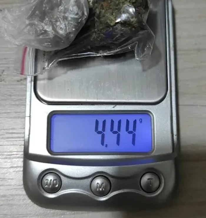 SÃO PEDRO DO IVAÍ: Homem monitorado por tornozeleira é flagrado com droga após tentar escapar de abordagem da PM