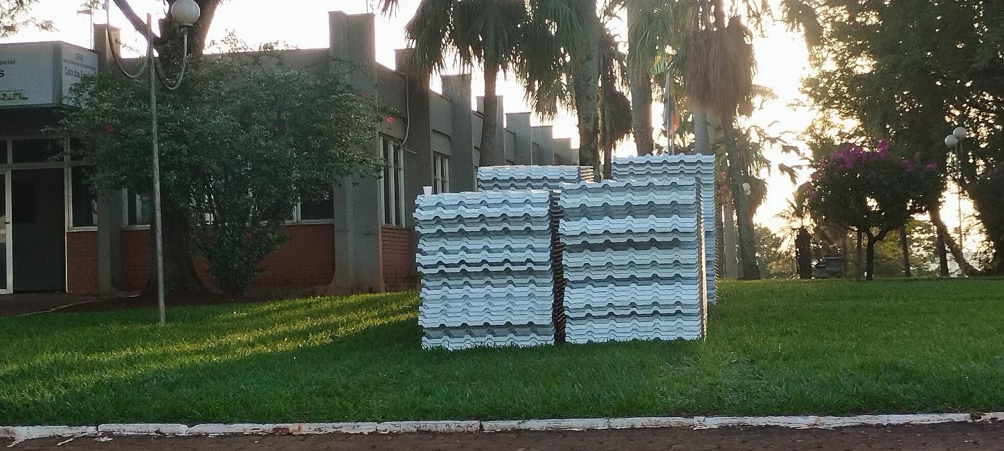 BARBOSA FERRAZ: Carlos Caxão autorizou e obra de restauração completa no telhado da prefeitura já está em andamento
