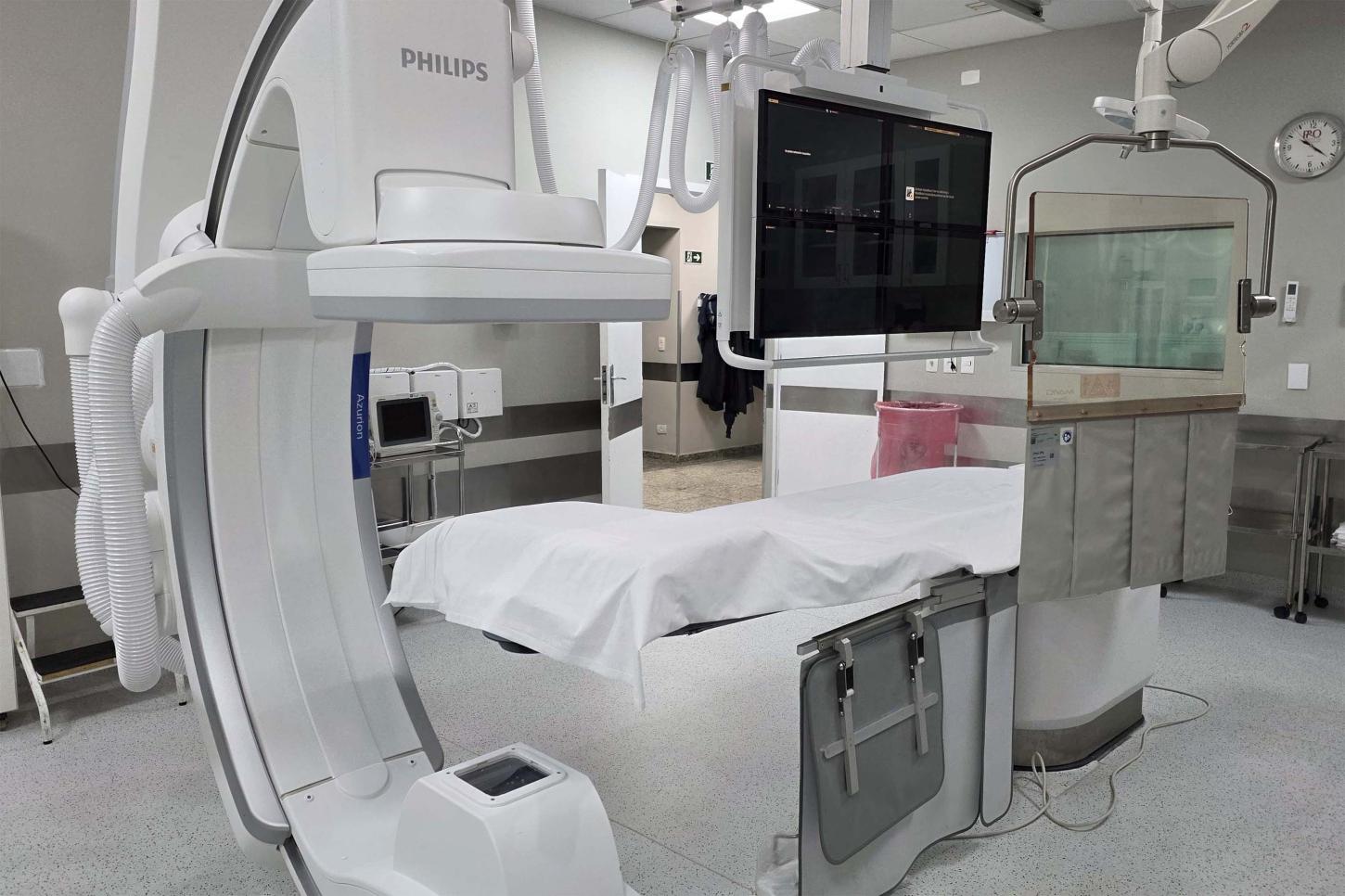 BARBOSA FERRAZ: prefeito Caxão autoriza licitação para compra de aparelho de raio-x para o Hospital Municipal