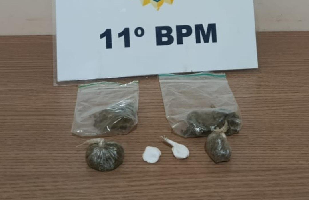 CAMPO MOURÃO: Suspeito é preso com maconha e cocaína durante abordagem no centro da cidade