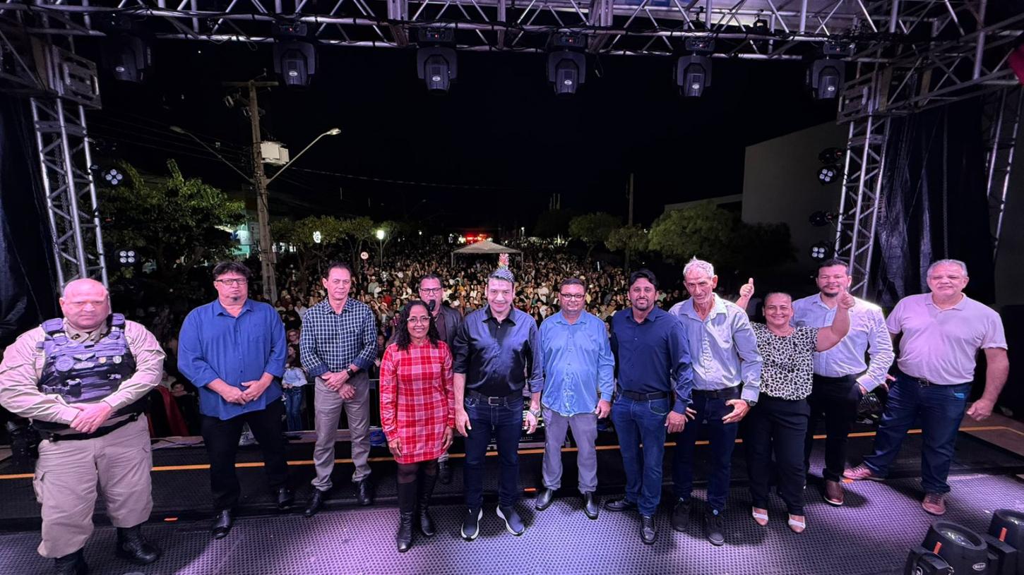 ENGENHEIRO BELTRÃO: 5º Show do Trabalhador lota centro da cidade em noite de homenagem aos trabalhadores