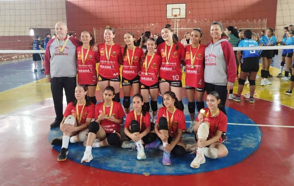 ENGENHEIRO BELTRÃO: Arthur Ramos conquista ouro e prata no voleibol dos Jogos Escolares do Paraná