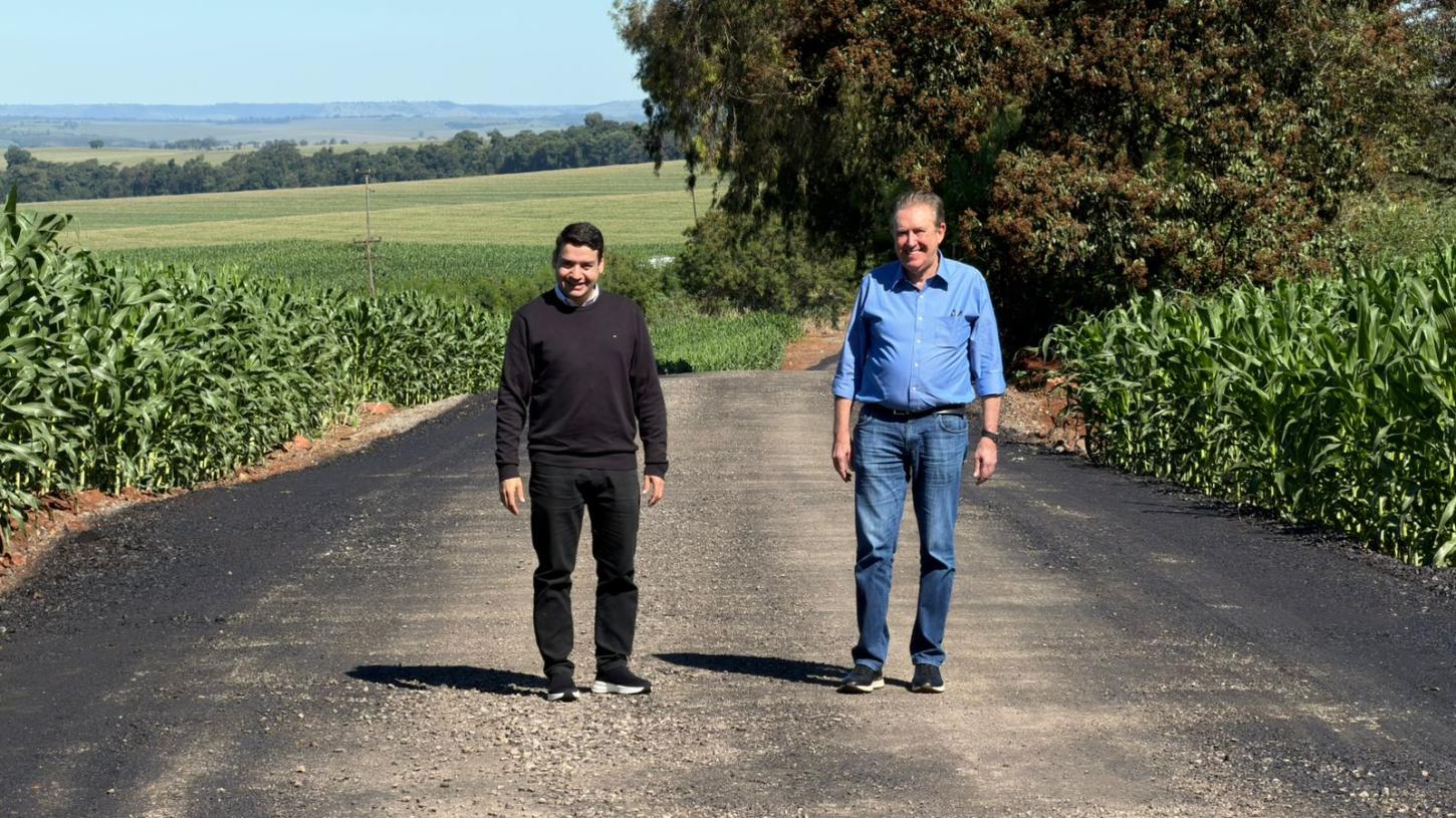ENGENHEIRO BELTRÃO: Luciano Ducci acompanha obras em Sussuí e anuncia mais R$ 700 mil para pavimentação