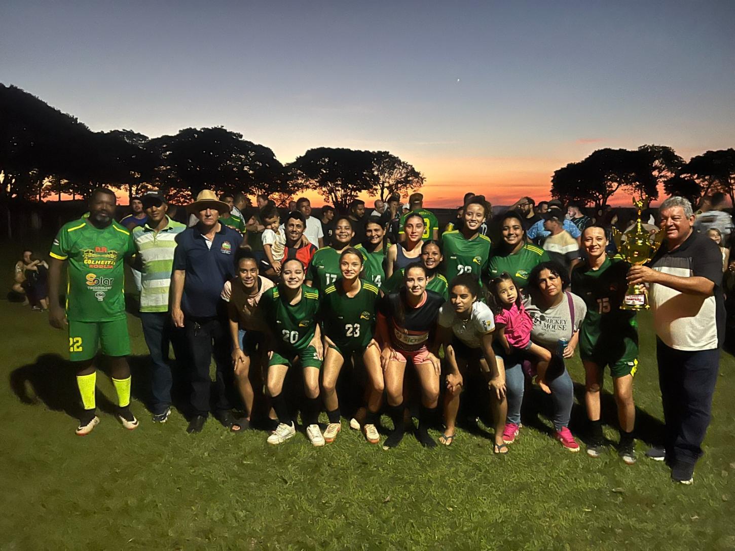 Fênix comemorou o Dia do Trabalhador com passeio ciclístico e torneio de futebol