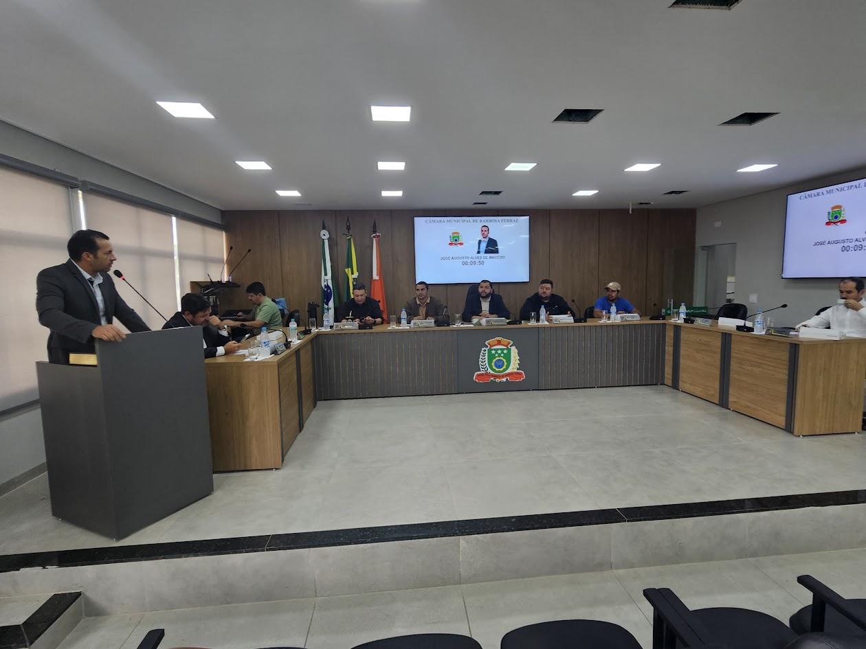 BARBOSA FERRAZ: Câmara aprova crédito de R$ 1,49 milhão e projetos do Executivo na 20ª sessão