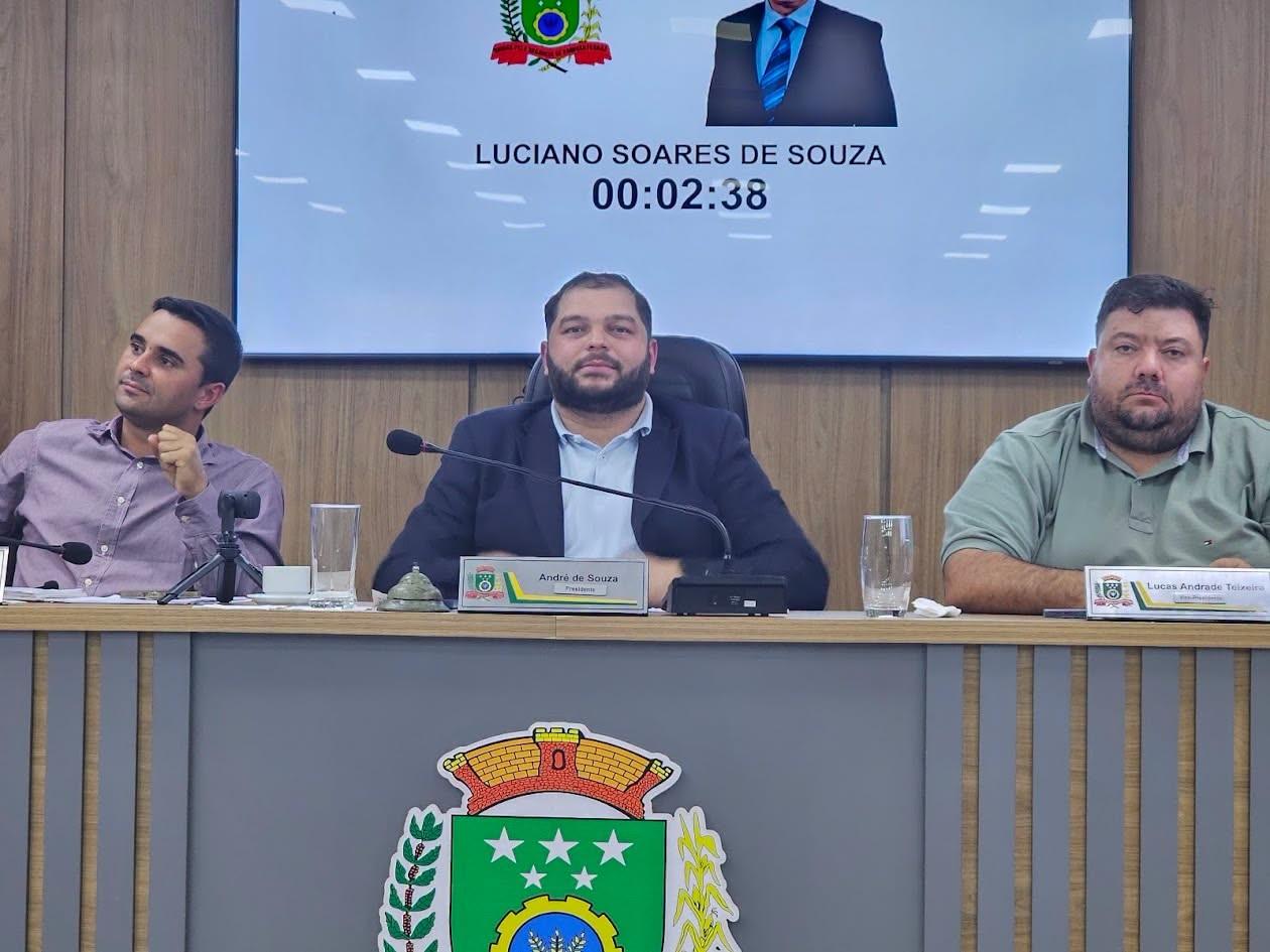 BARBOSA FERRAZ: Câmara realiza sessão às 9h nesta segunda-feira (29)