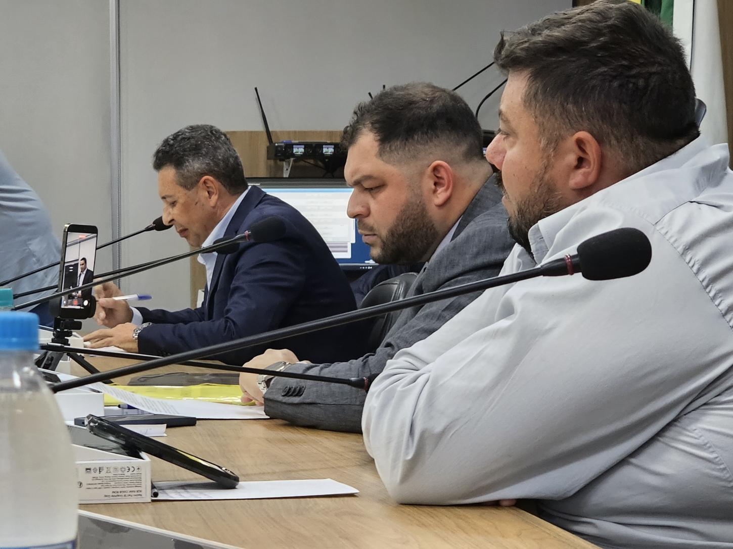 BARBOSA FERRAZ: Câmara se reúne hoje com pauta voltada a leis e administração pública
