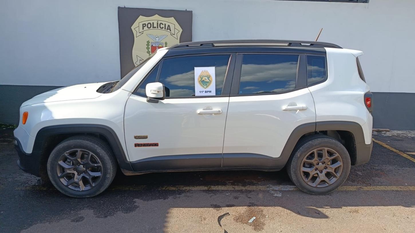 CAMPO MOURÃO: Jeep roubado em Araruna é encontrado escondido em área rural