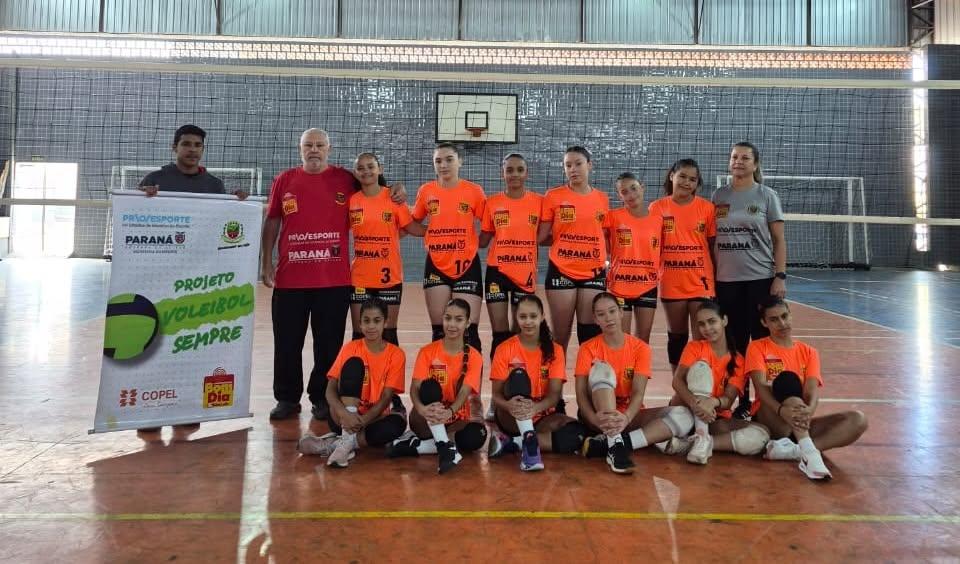 ENGENHEIRO BELTRÃO: Voleibol feminino da Escola Arthur Ramos é vice-campeão dos JEPs e avança à fase final