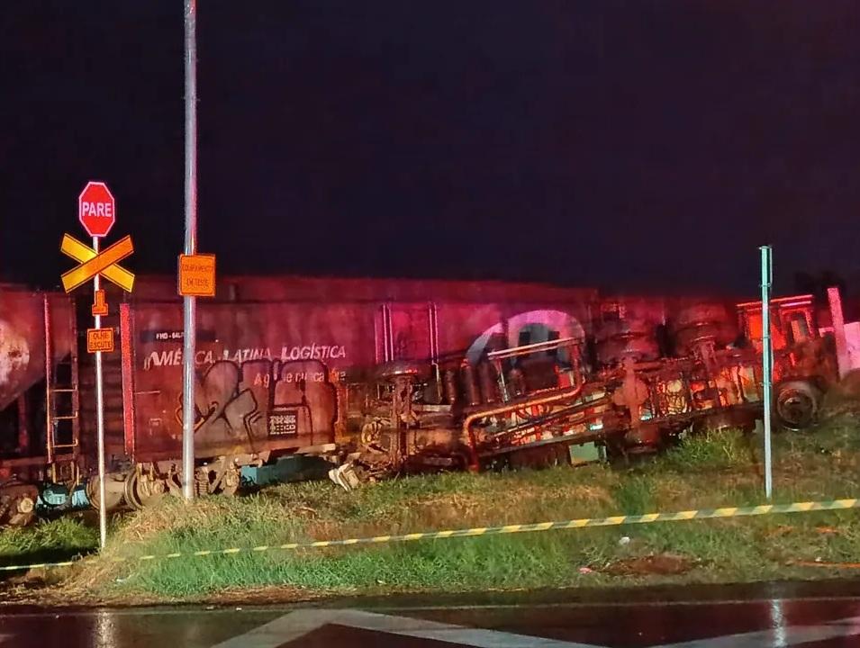 JANDAIA DO SUL: Trem atinge caminhão-tanque na BR-376 durante forte chuva