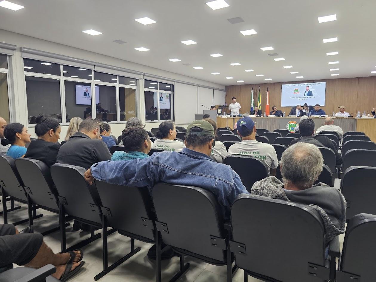 BARBOSA FERRAZ: Câmara aprova crédito especial de R$ 1,4 milhão e LDO 2027 em primeira votação