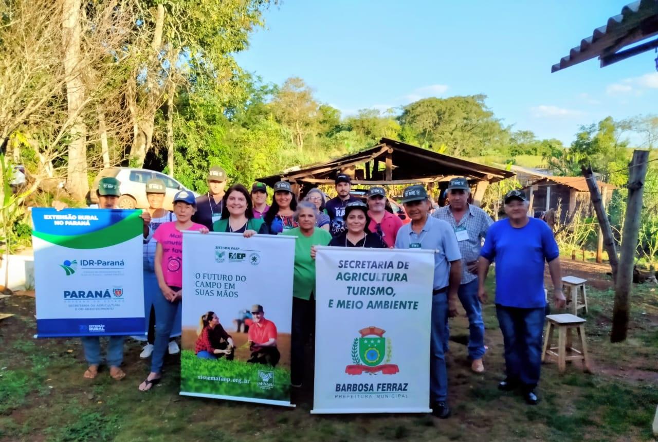 BARBOSA FERRAZ: Curso de cultivo de morango em substrato é encerrado com aulas teóricas e práticas