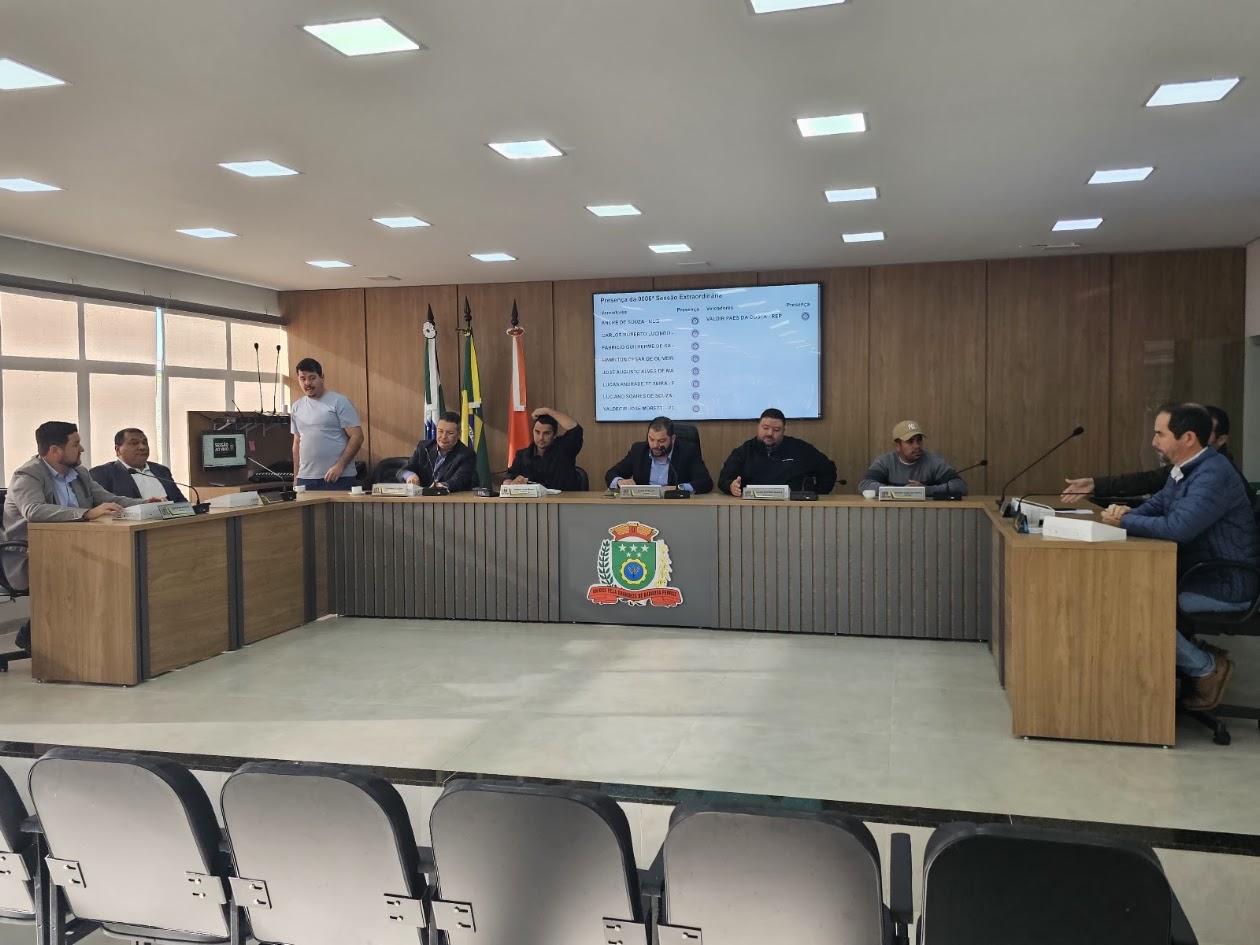 BARBOSA FERRAZ: Por 5 votos a 4, Câmara aprova em definitivo as contas de 2024 do ex-prefeito Edenilson Miliossi