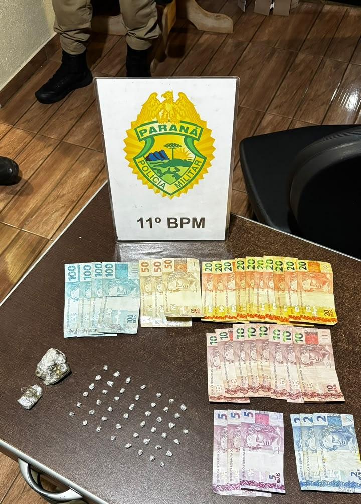 FÊNIX: Mulher monitorada por tornozeleira é presa por tráfico de drogas; usuário também foi detido