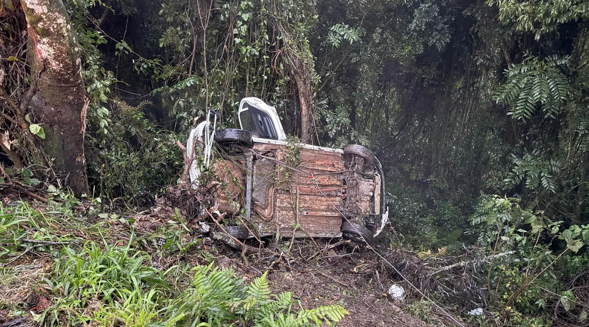 LUNARDELLI: motorista de veículo da prefeitura fica gravemente ferido após acidente na BR-376 