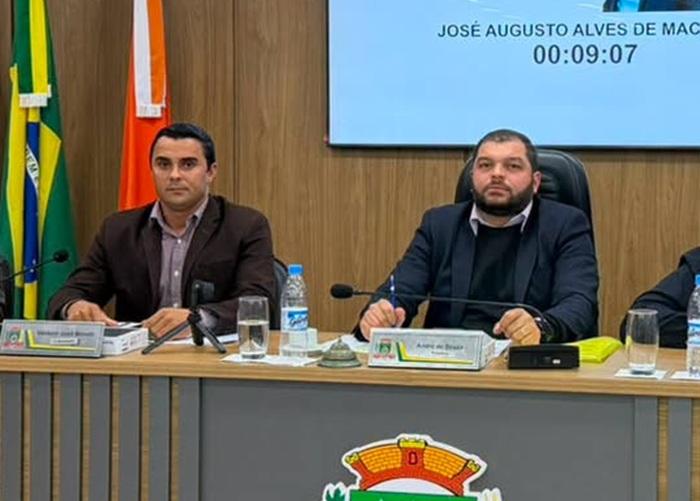 BARBOSA FERRAZ: Câmara aprova criação da Galeria Lilás para homenagear mulheres eleitas no município