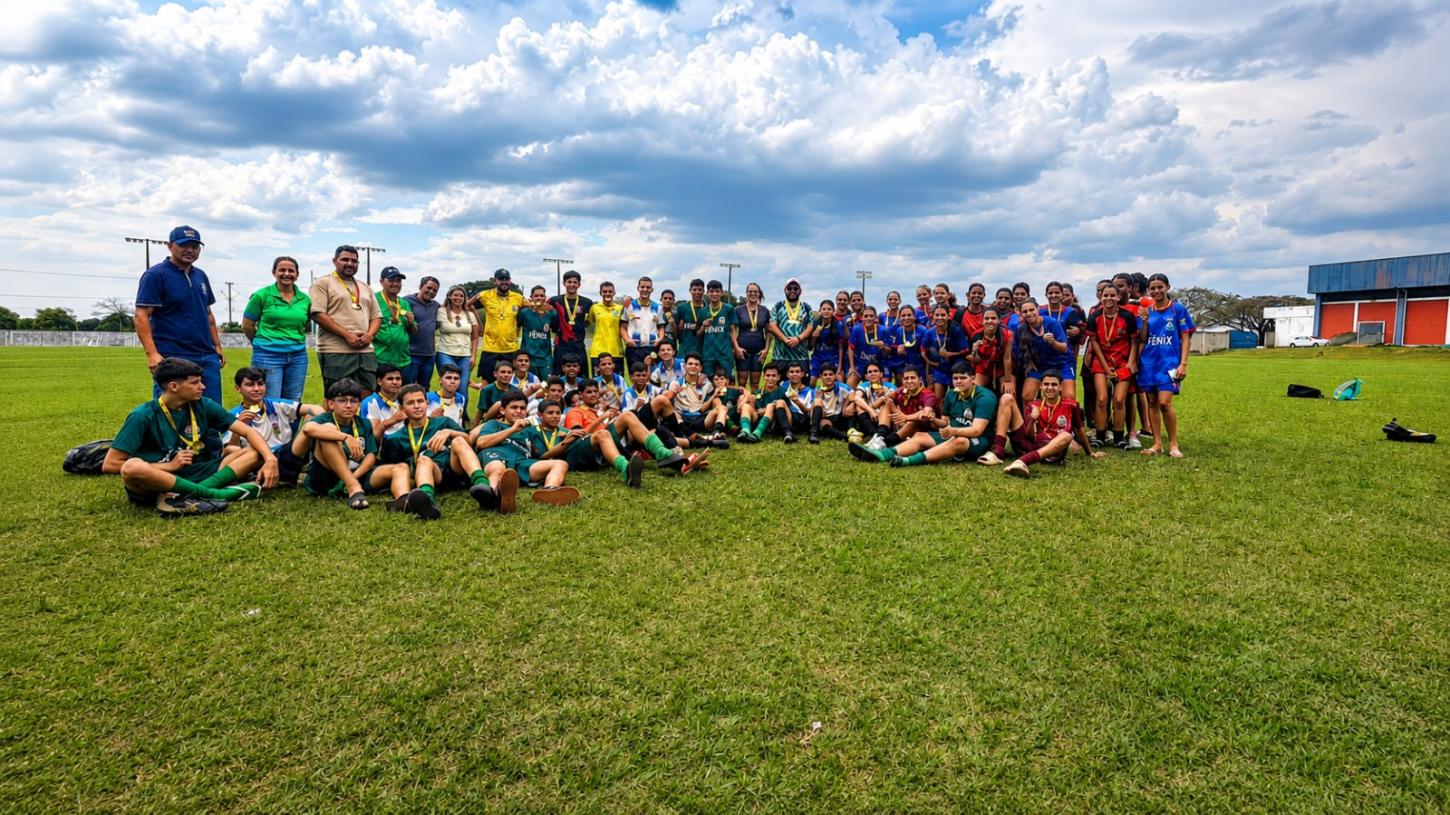 FÊNIX: município conquista três títulos de campeão no Paraná Bom de Bola em Mamborê