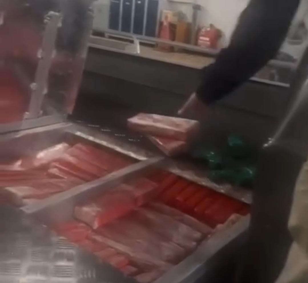 MARINGÁ: PRF apreende 380 kg de maconha, armas e munições na BR-376