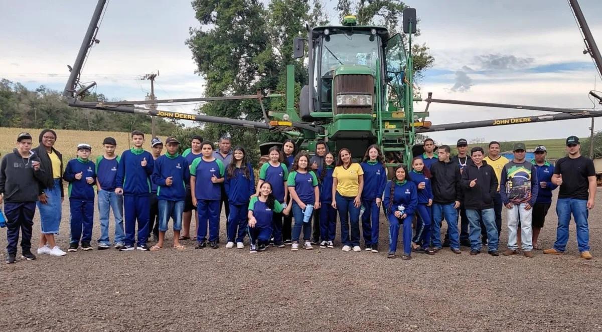 SÃO PEDRO DO IVAÍ: projeto escolar resgata história, cultura e identidade do Distrito de Marisa