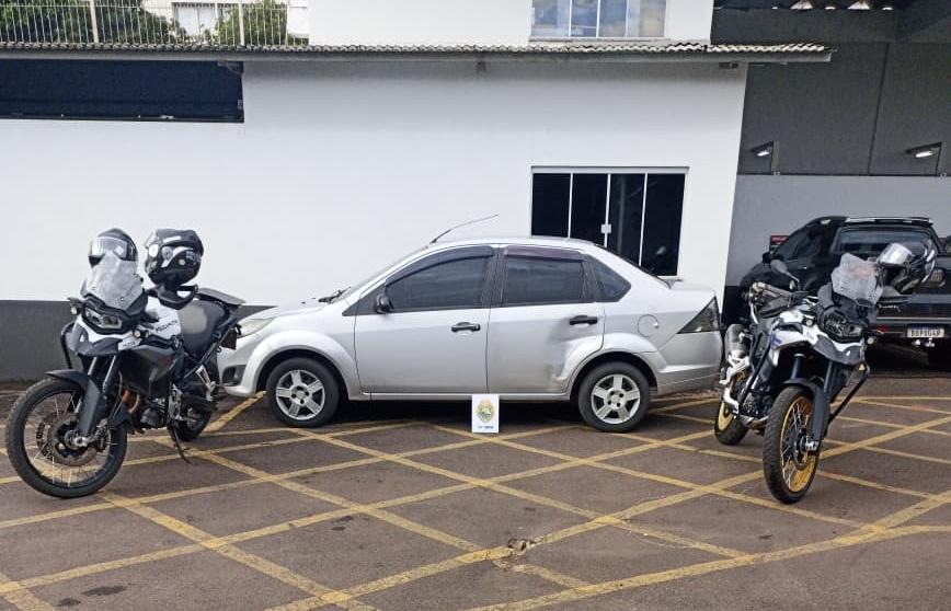 CAMPO MOURÃO: homem é preso com carro clonado e com alerta de roubo no Jardim Lar Paraná