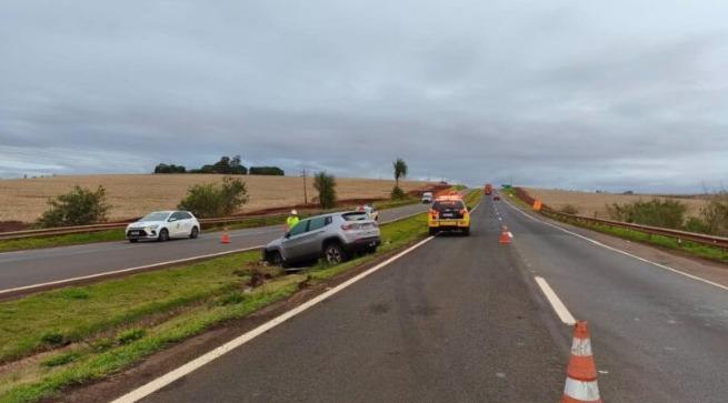 ENGENHEIRO BELTRÃO: mulher fica ferida após Jeep sair da pista na PR-317