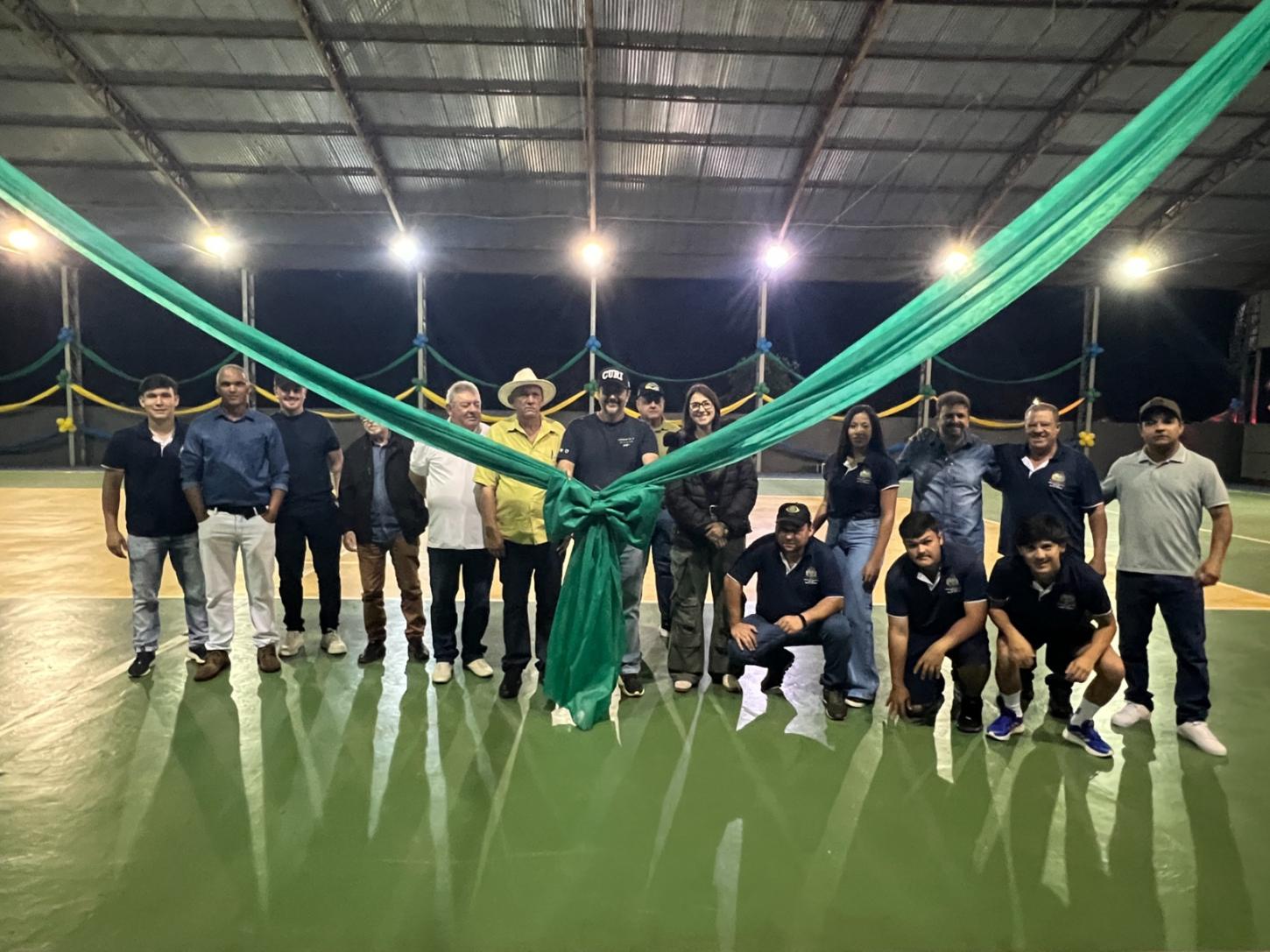FÊNIX: Prefeito Junior Molina entrega reforma da Quadra Municipal de Esportes após receber mais de R$ 150 mil em investimentos