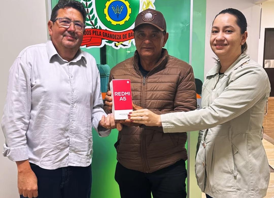 Prefeitura de Barbosa Ferraz entrega prêmios do IPTU Premiado 2026 a contribuintes