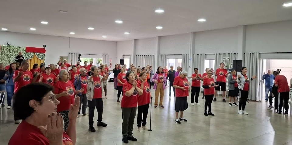 ENGENHEIRO BELTRÃO: Grupo da Melhor Idade comemora Dia do Idoso com atividades recreativas e confraternização