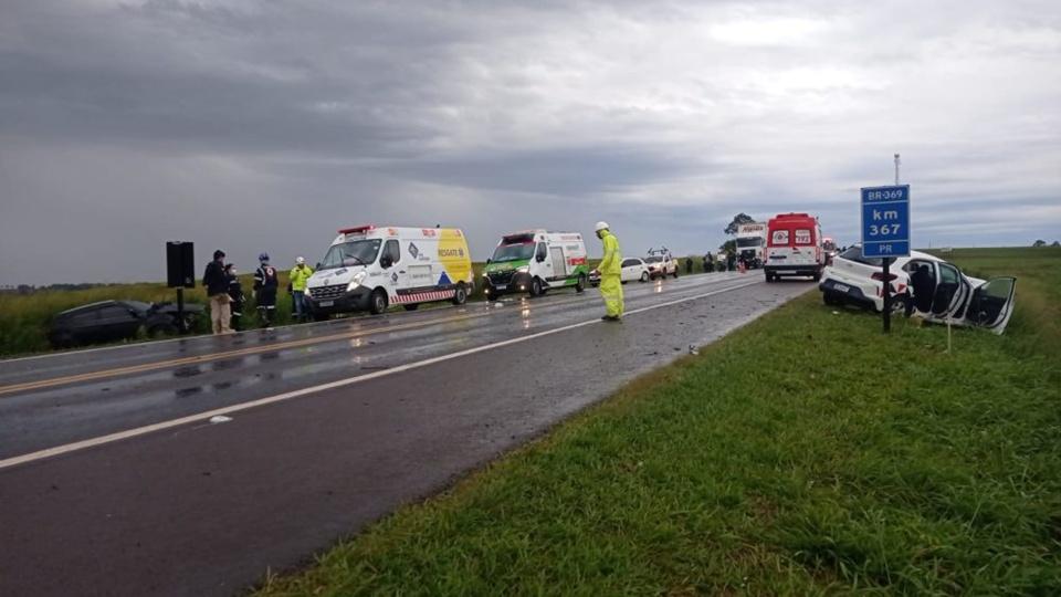 MAMBORÊ: Colisão frontal na BR-369 deixa uma pessoa morta e vários feridos durante forte chuva