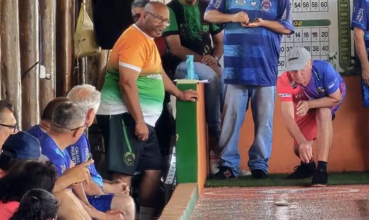 BARBOSA FERRAZ: 6ª etapa do Campeonato Regional de Malha reúne 34 duplas na quadra municipal; Trovão Azul, de Maringá, lidera a classificação geral com 350 pontos