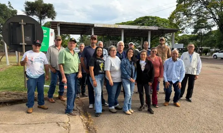 BARBOSA FERRAZ: agricultores familiares visitam CEASA de Maringá em busca de novos mercados