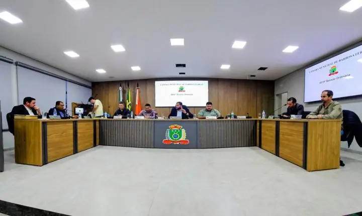BARBOSA FERRAZ: Câmara realiza 19ª sessão com projetos aprovados e indicações ao Executivo