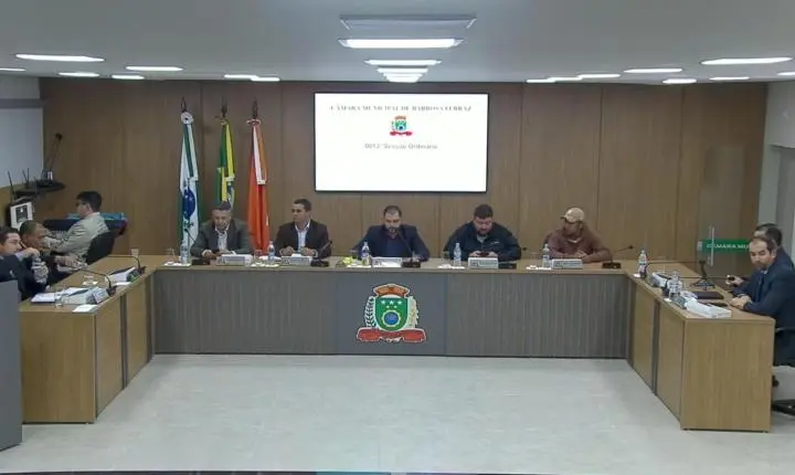 BARBOSA FERRAZ: Câmara realizou sessão nesta semana com leitura de ofícios, requerimento aprovado e dois projetos que alteram leis