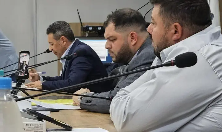 BARBOSA FERRAZ: Câmara se reúne hoje com pauta voltada a leis e administração pública
