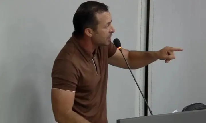 BARBOSA FERRAZ: clima esquenta na Câmara e José Augusto se levanta para defender à gestão Caxão