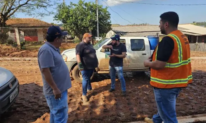 BARBOSA FERRAZ: Com tempo bom, obra de pavimentação avança no Conjunto Primavera