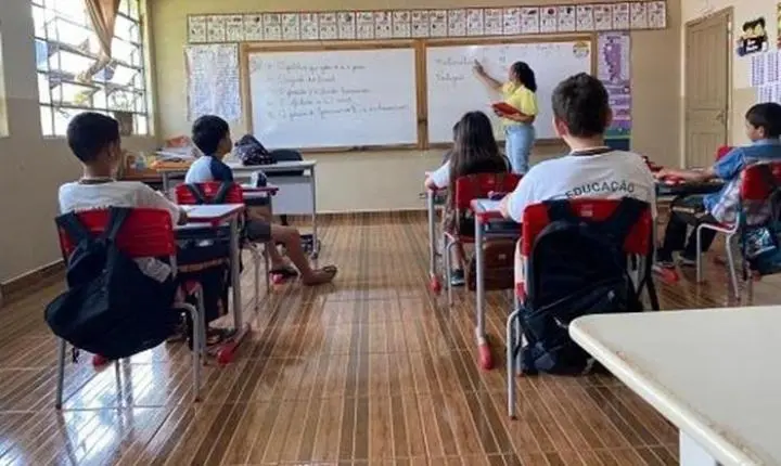 BARBOSA FERRAZ: Educação municipal esclarece situação do Fundeb e diz que dados já estavam regularizados antes de alerta do TCE